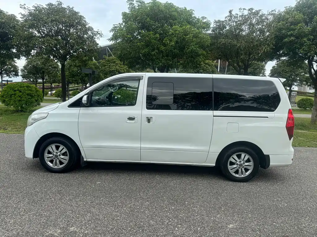 Fengxing F600 (Forthing) 2016 model F600L 1.5T exclusive купить на сайте DeffCars