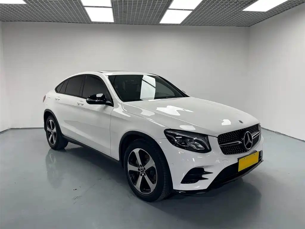 Mercedes-Benz GLC Coupe 2017 GLC 200 4MATIC Coupe SUV купить на сайте DeffCars