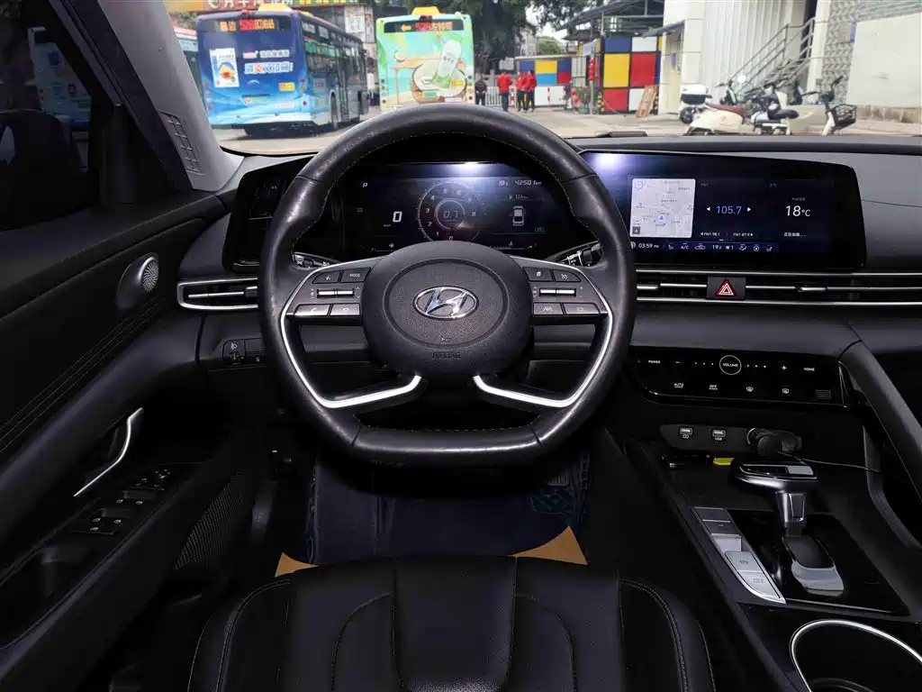 Elantra 2021 1.5L CVT LUX Premium Edition купить на сайте DeffCars
