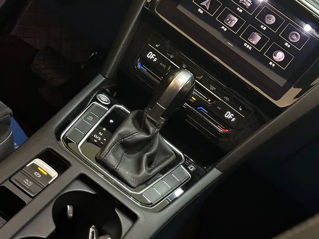 Magotan 2020 330TSI DSG luxury model купить на сайте DeffCars