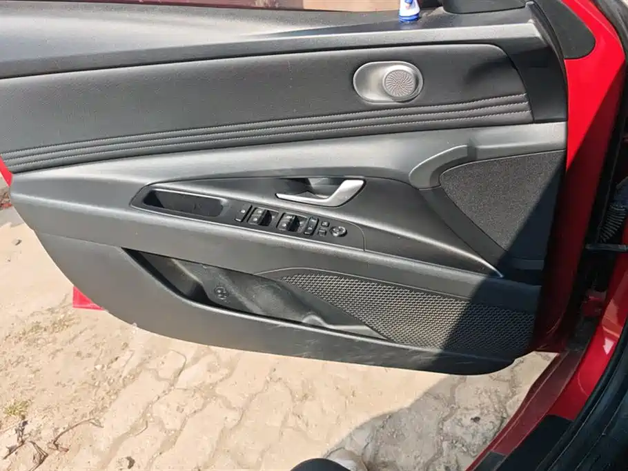 Elantra 2022 1.5L CVT LUX Premium Edition купить на сайте DeffCars