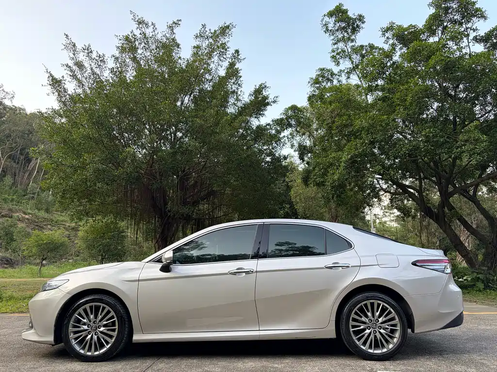 Camry 2021 Shuangqing 2.5HG Deluxe Edition купить на сайте DeffCars