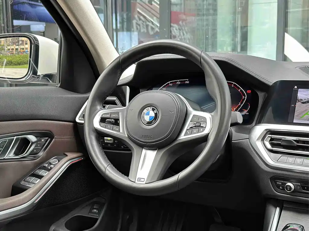 BMW 3 Series 2021 325i M Sports Package купить на сайте DeffCars