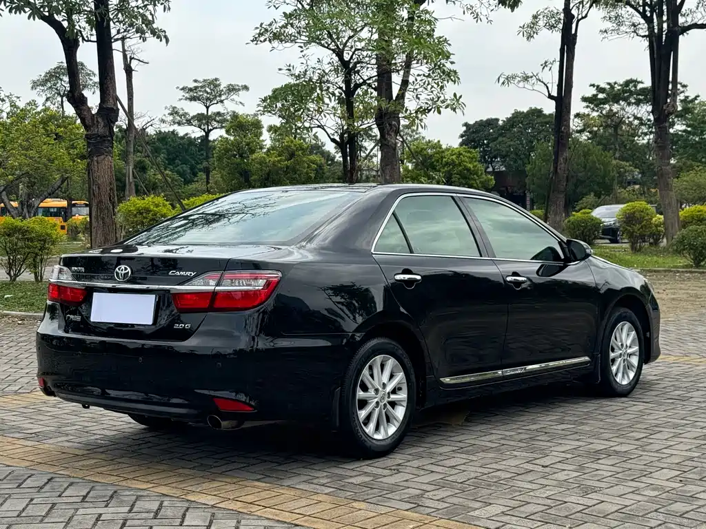 Camry 2016 2.0G 10th Anniversary Leading Edition купить на сайте DeffCars
