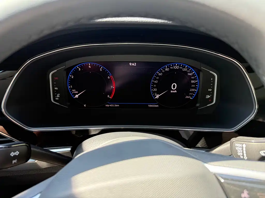Passat 2024 380TSI Deluxe Edition купить на сайте DeffCars