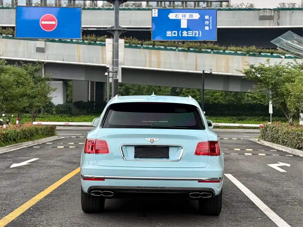 Bentayga 2018 4.0T V8 купить на сайте DeffCars