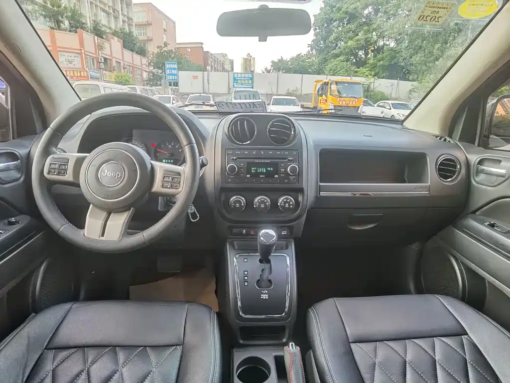 Compass Import 2012 2.4L 4WD Deluxe Edition купить на сайте DeffCars