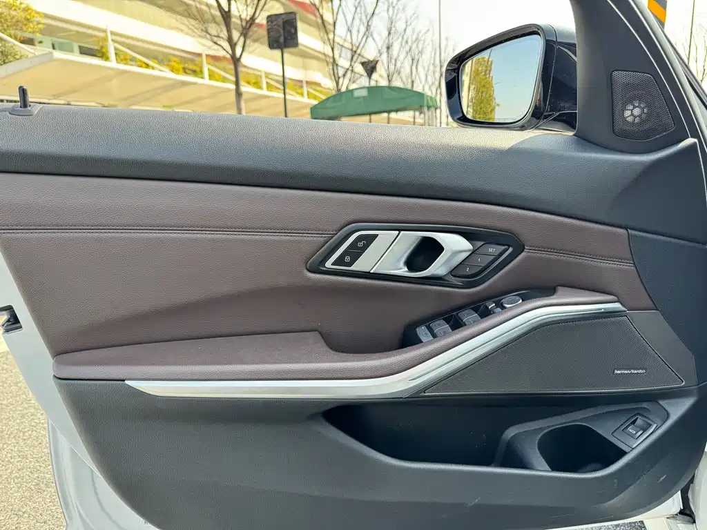 BMW 3 Series 2023 325Li M Sports Night Package купить на сайте DeffCars