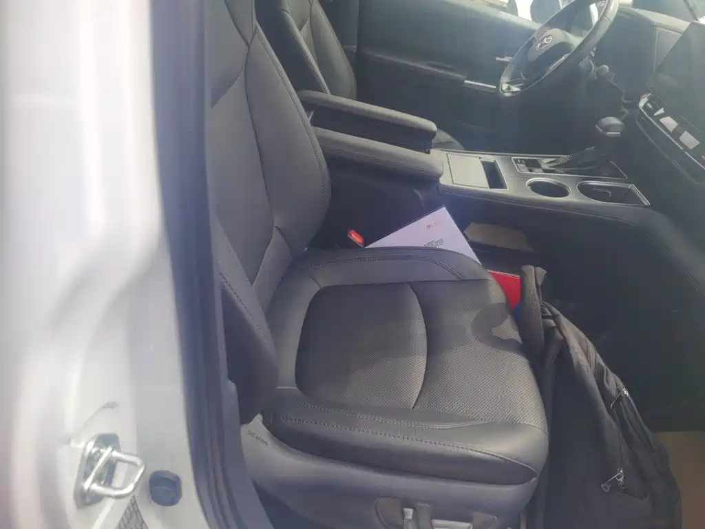 SIENNA 2023 2.5L Hybrid Premium Edition купить на сайте DeffCars