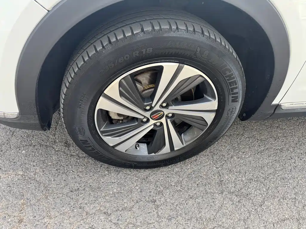 Hongqi HS5 2019 2.0T Zhilian Flagship Edition купить на сайте DeffCars