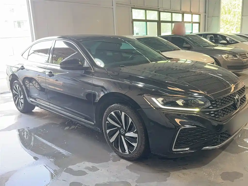 Passat 2023 330TSI Starry Sky Elite Edition купить на сайте DeffCars