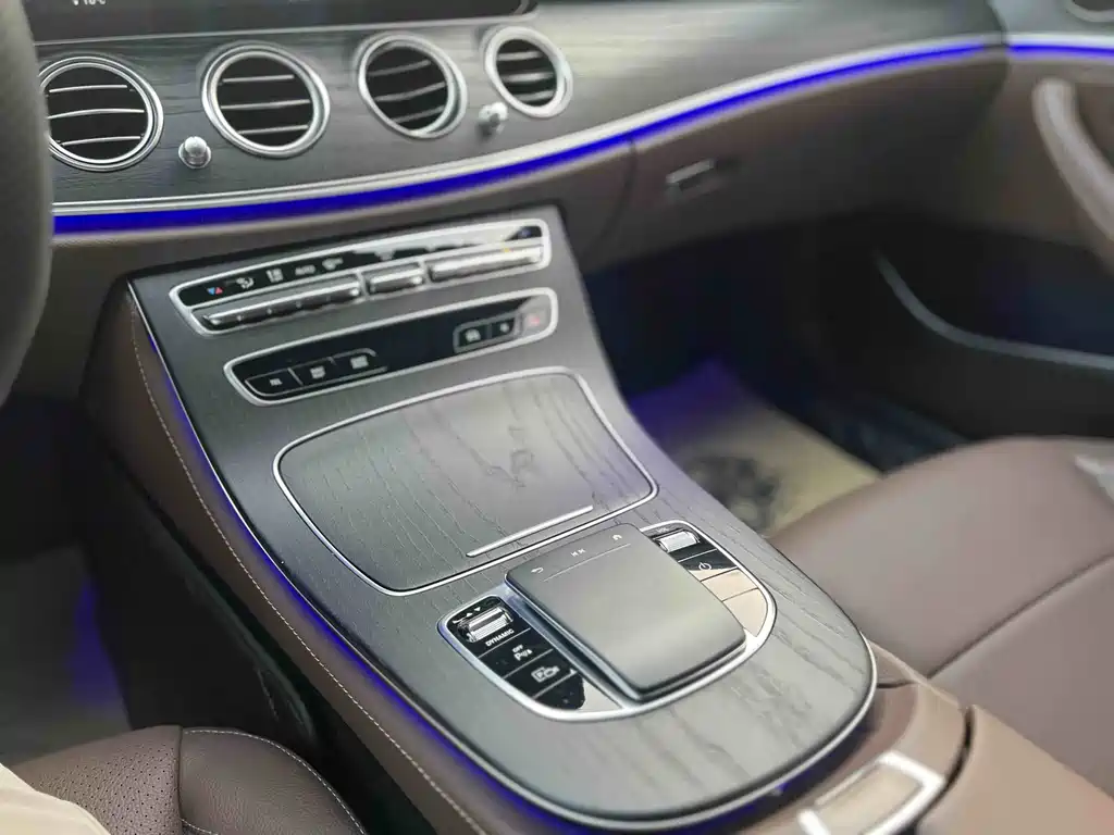 Mercedes-Benz E-Class New Energy 2023 E 350 e L plug-in hybrid sports sedan купить на сайте DeffCars