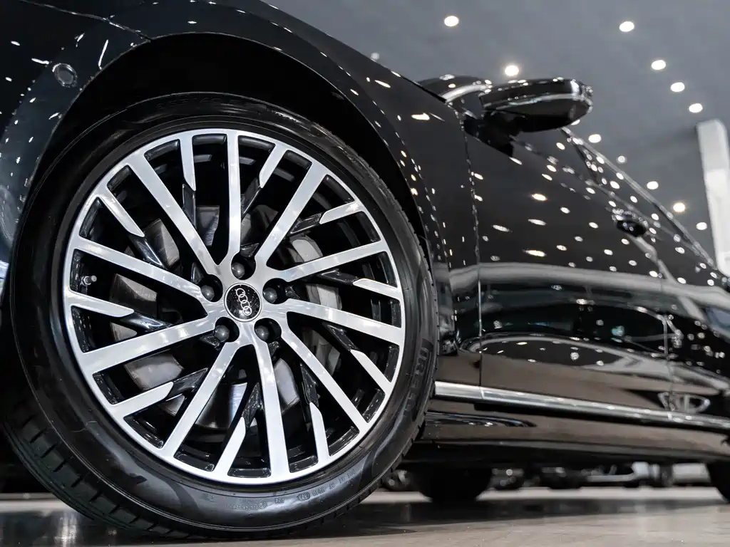 Audi A8 2024 A8L 55 TFSI quattro flagship model купить на сайте DeffCars