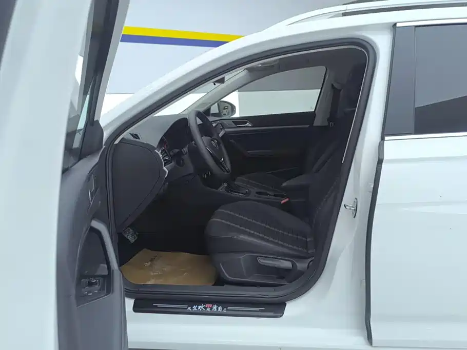LAVIDA 2018 Hatchback 200TSI DSG Comfort Edition National V купить на сайте DeffCars