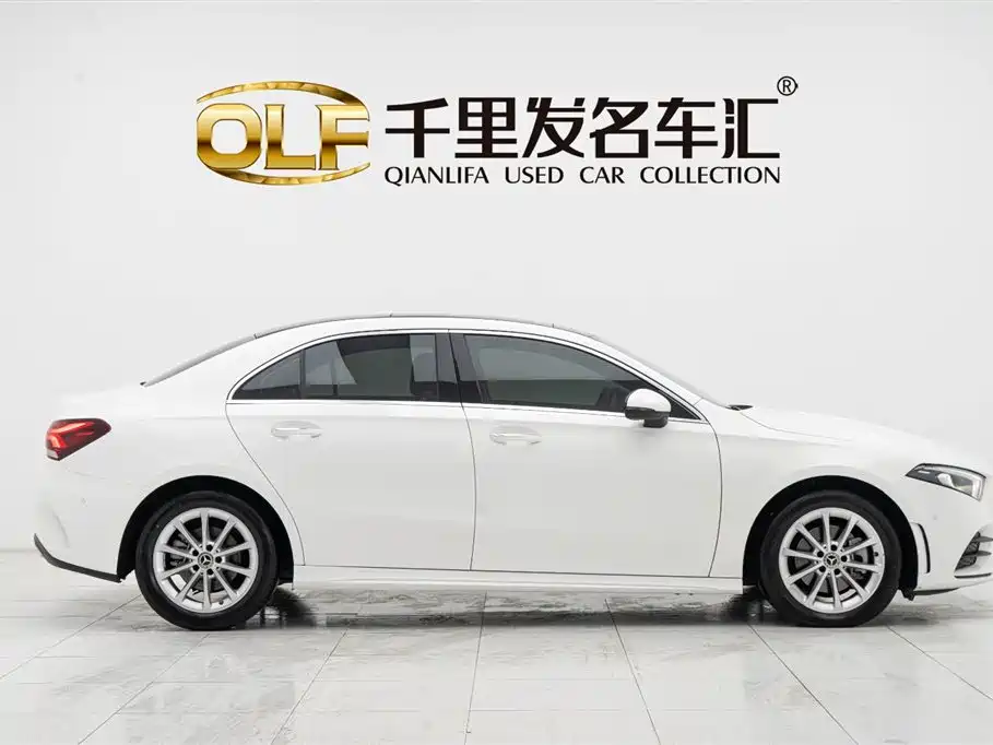 Mercedes-Benz A-Class 2022 Facelift A 200 L Sports Sedan Fashionable купить на сайте DeffCars