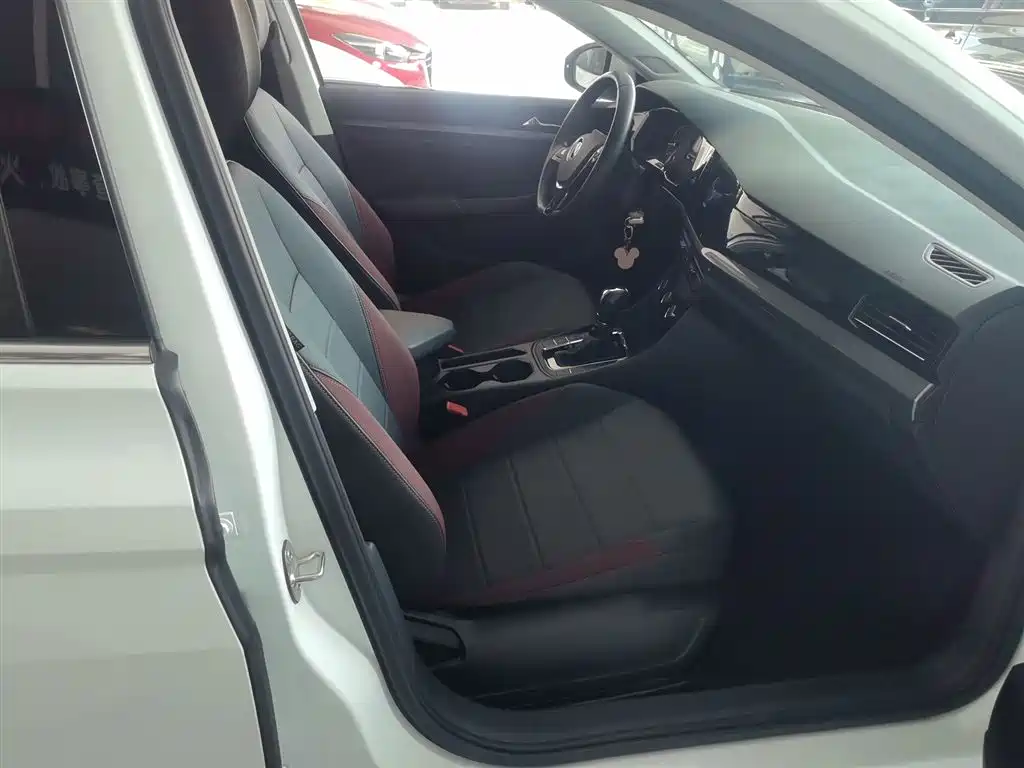 Bora 2021 1.5L automatic comfort intelligent connected version купить на сайте DeffCars