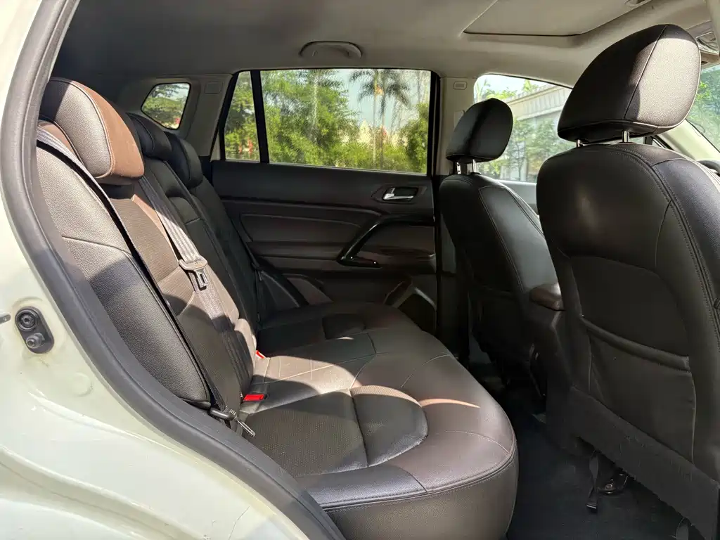 Trumpchi GS4 2015 200T G-DCT Deluxe Edition купить на сайте DeffCars