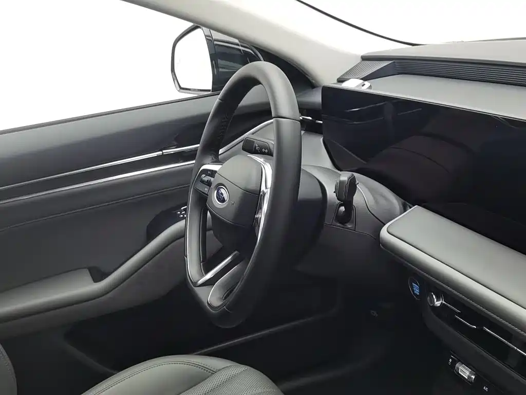 Mondeo 2026 2.0T EcoBoost Luxury купить на сайте DeffCars