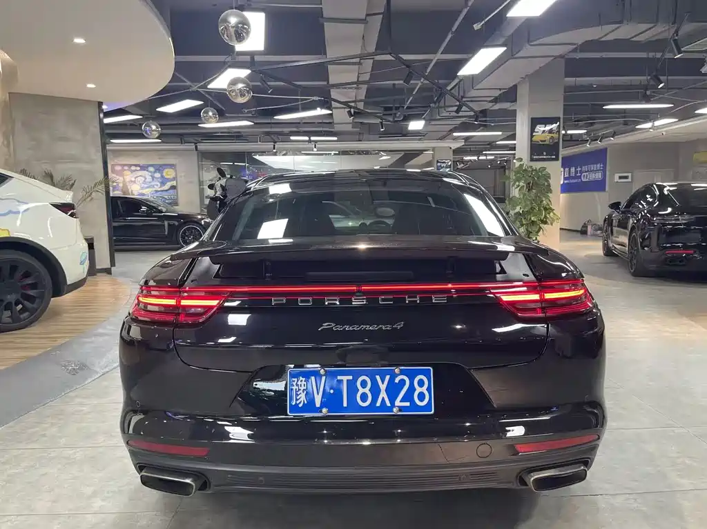 Panamera 2017 Panamera 4 Executive Extended Edition 3.0T купить на сайте DeffCars