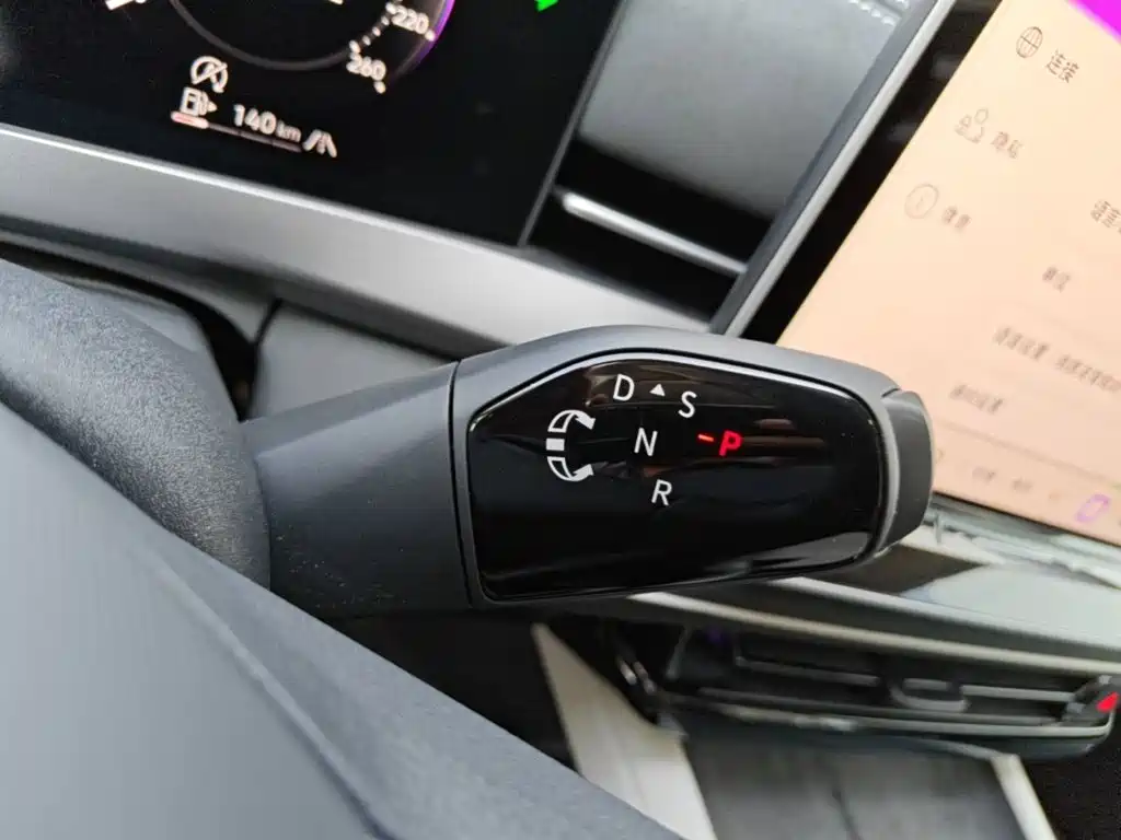 Sagitar 2026 L 300TSI DSG luxury model купить на сайте DeffCars