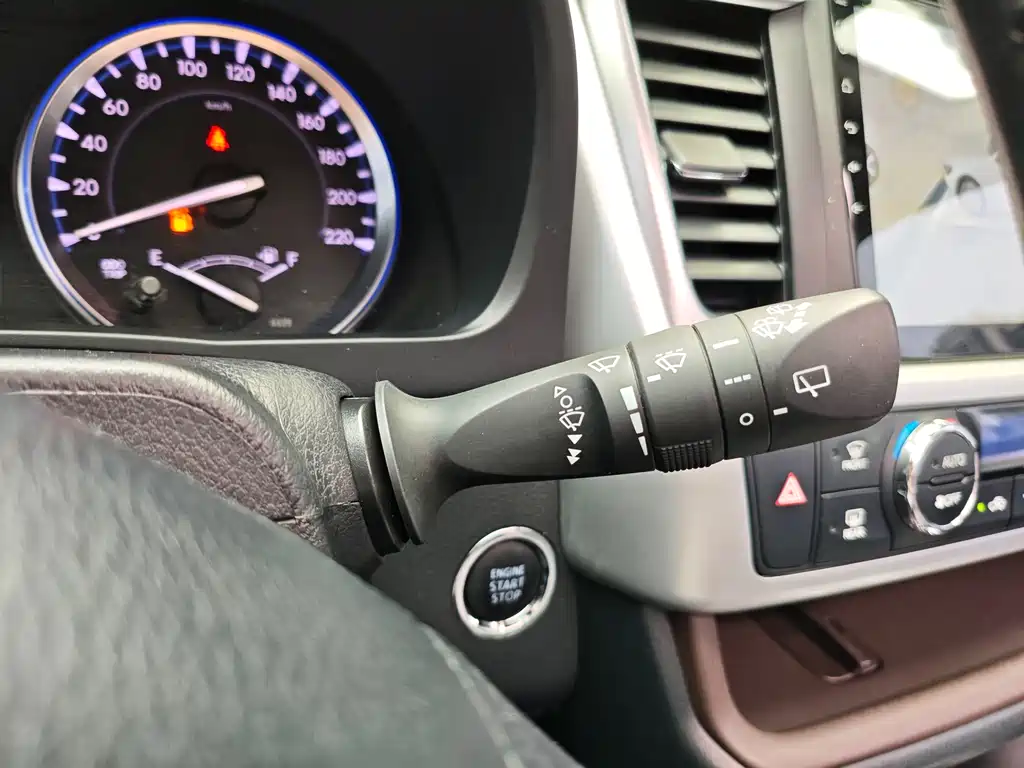 Highlander 2018 2.0T two-wheel drive luxury version, 7 seats, National V купить на сайте DeffCars