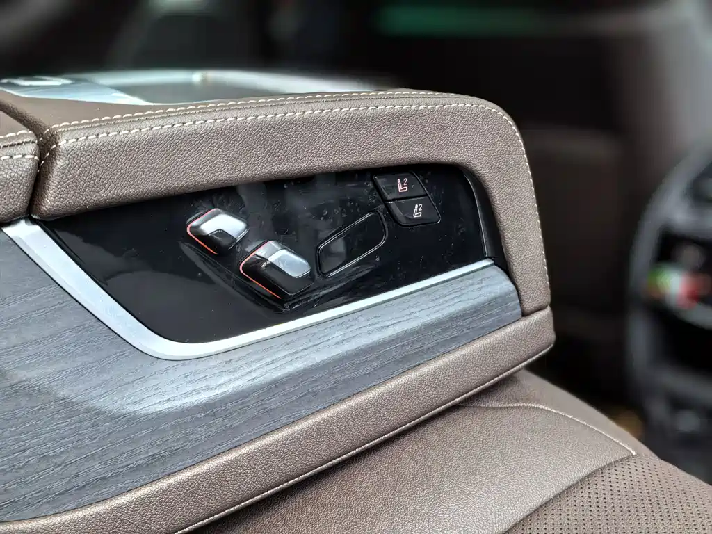 BMW 5 Series 2022 530Li Exclusive M Sports Package купить на сайте DeffCars