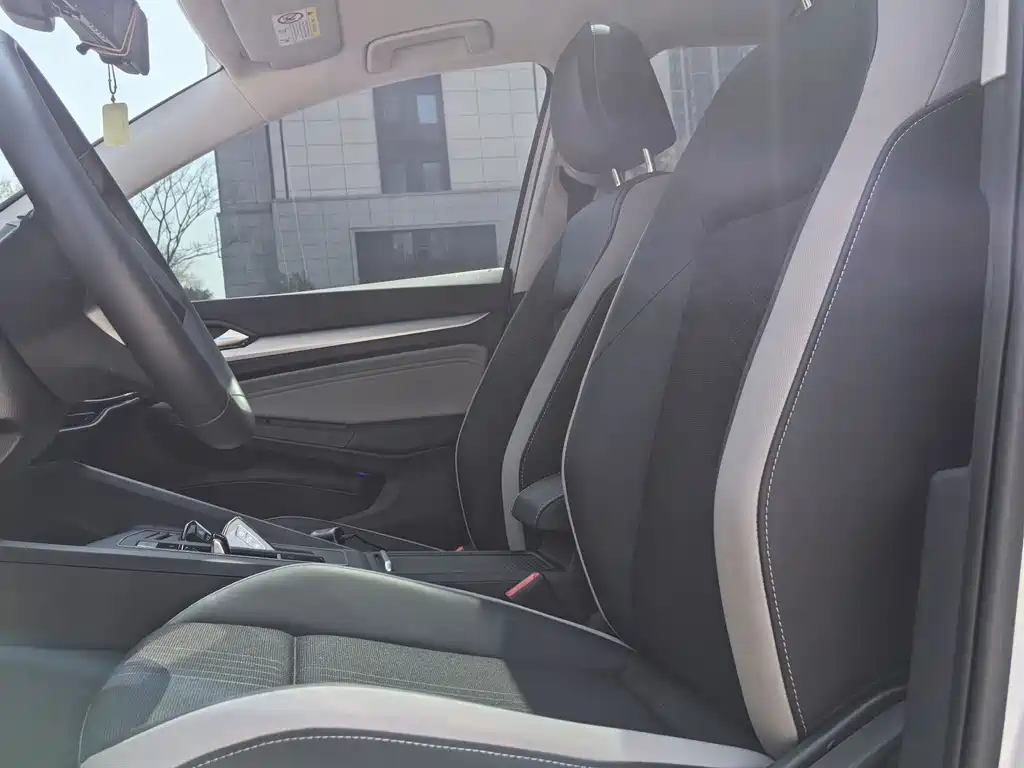 Golf 2023 280TSI DSG Pro купить на сайте DeffCars