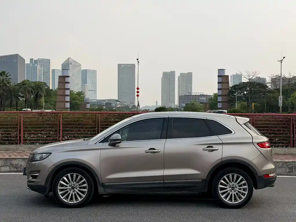 Lincoln MKC 2019 2.0T 2WD Exclusive Edition National V купить на сайте DeffCars
