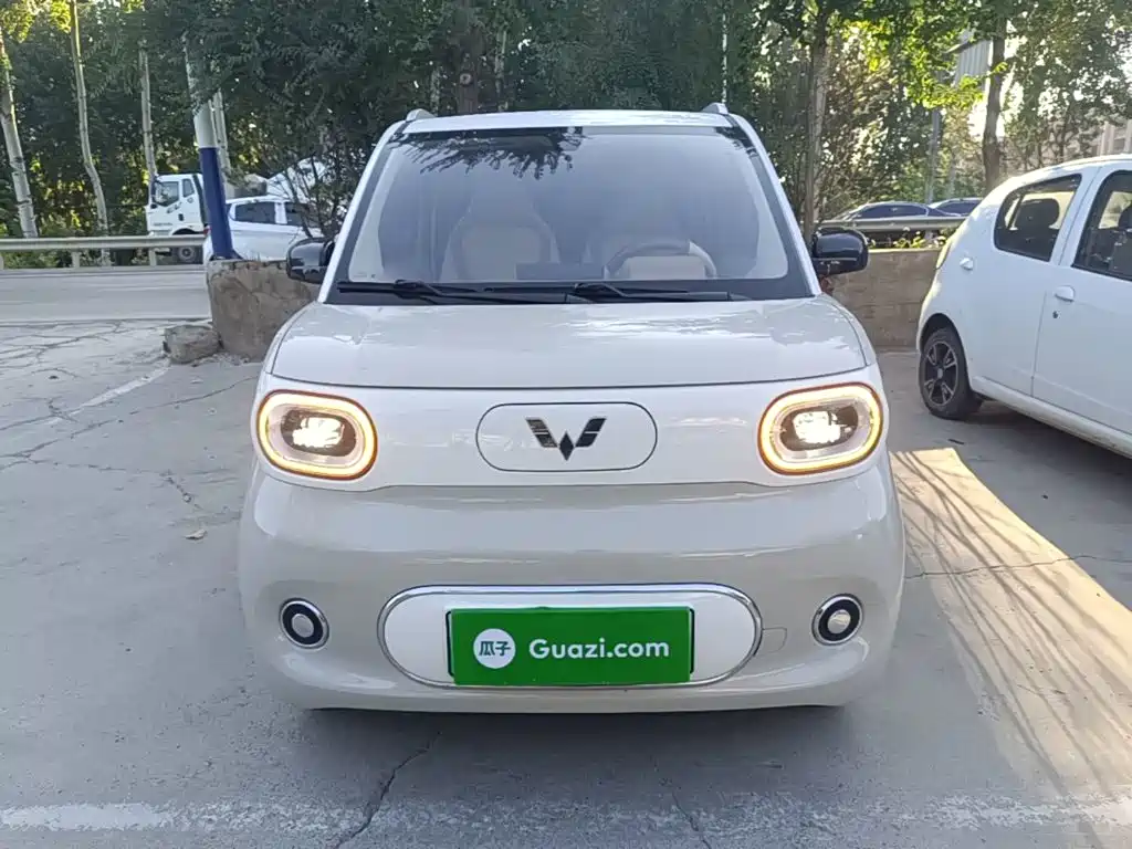 Hongguang MINIEV 2024 third generation 215km advanced version купить на сайте DeffCars