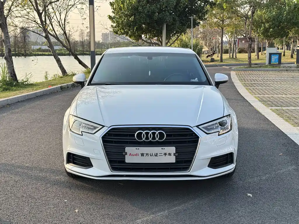 Audi A3 2018 30th Anniversary Limousine 35 TFSI Enterprising купить на сайте DeffCars