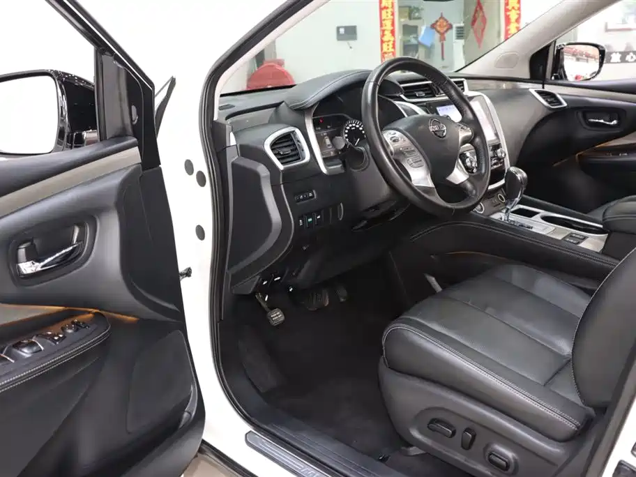 Loulan 2021 2.5L XL 2WD Intelligent Connected Deluxe Edition купить на сайте DeffCars