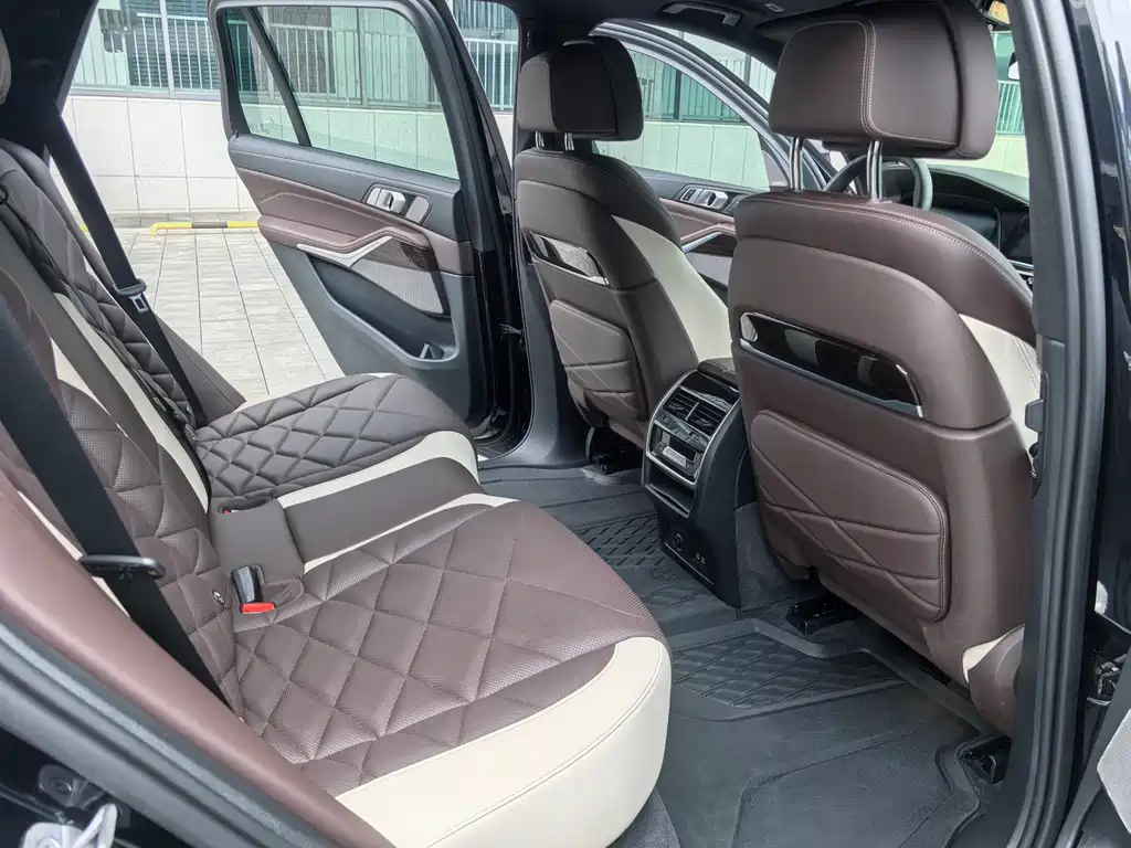BMW X5 2022 facelift xDrive 40Li M sports package купить на сайте DeffCars