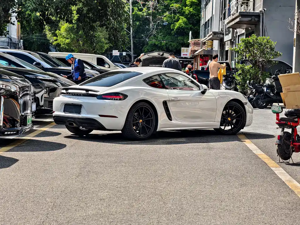 Porsche 718 2020 Cayman 2.0T купить на сайте DeffCars