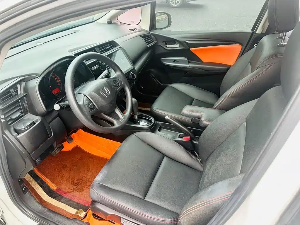 Fit 2018 1.5L CVT Comfort Sunroof Edition купить на сайте DeffCars