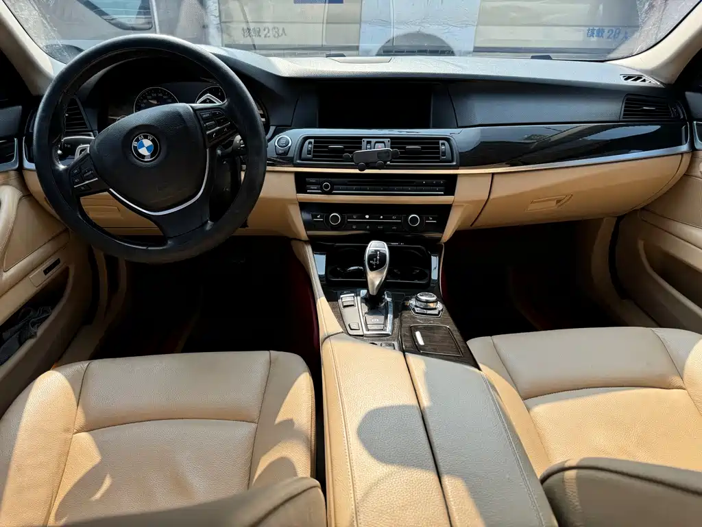 BMW 5 Series 2012 535Li Leading Model купить на сайте DeffCars