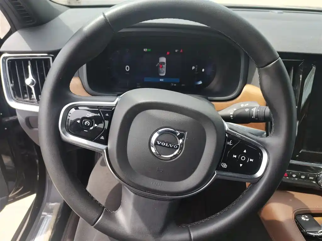 Volvo S90 2024 B5 Zhiyi Luxury Edition купить на сайте DeffCars
