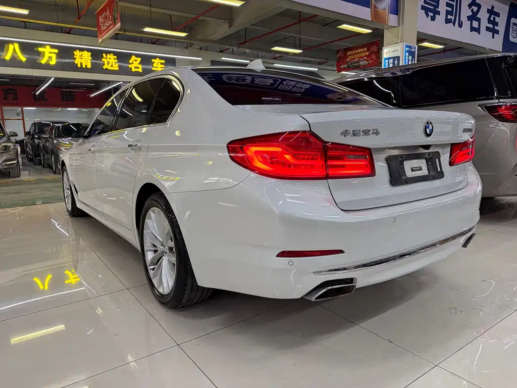 BMW 5 Series 2018 530Li Leading Luxury Package купить на сайте DeffCars
