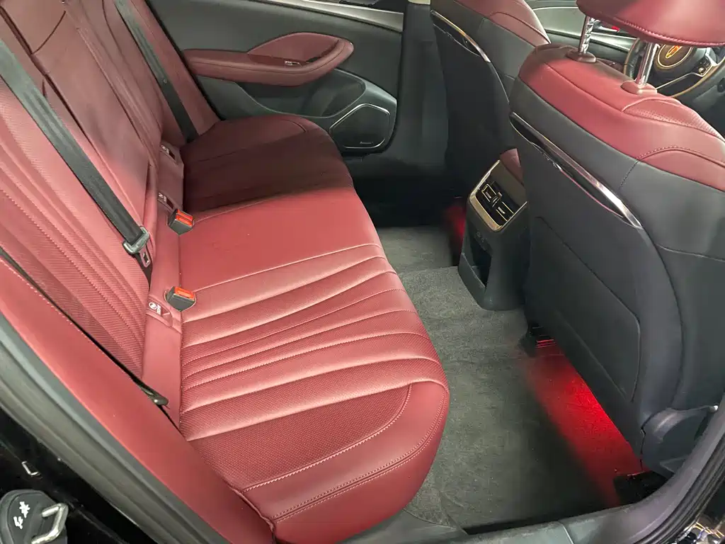 Hongqi H5 2023 2.0T Automatic Intelligent Connected Flag Edition купить на сайте DeffCars