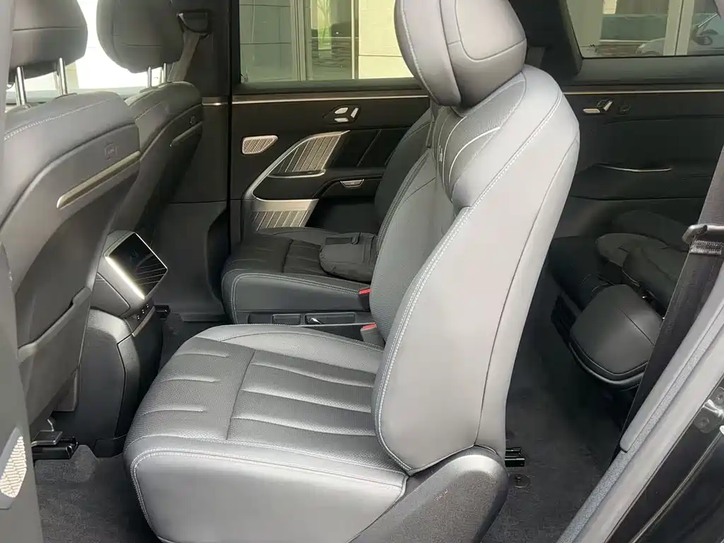 Ledo L90 2025 Max six-seater version купить на сайте DeffCars