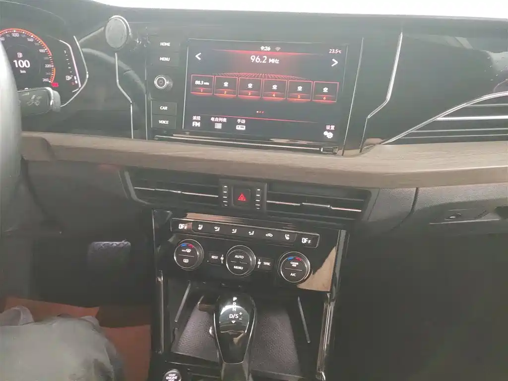 Passat 2019 330TSI Deluxe Edition National VI купить на сайте DeffCars