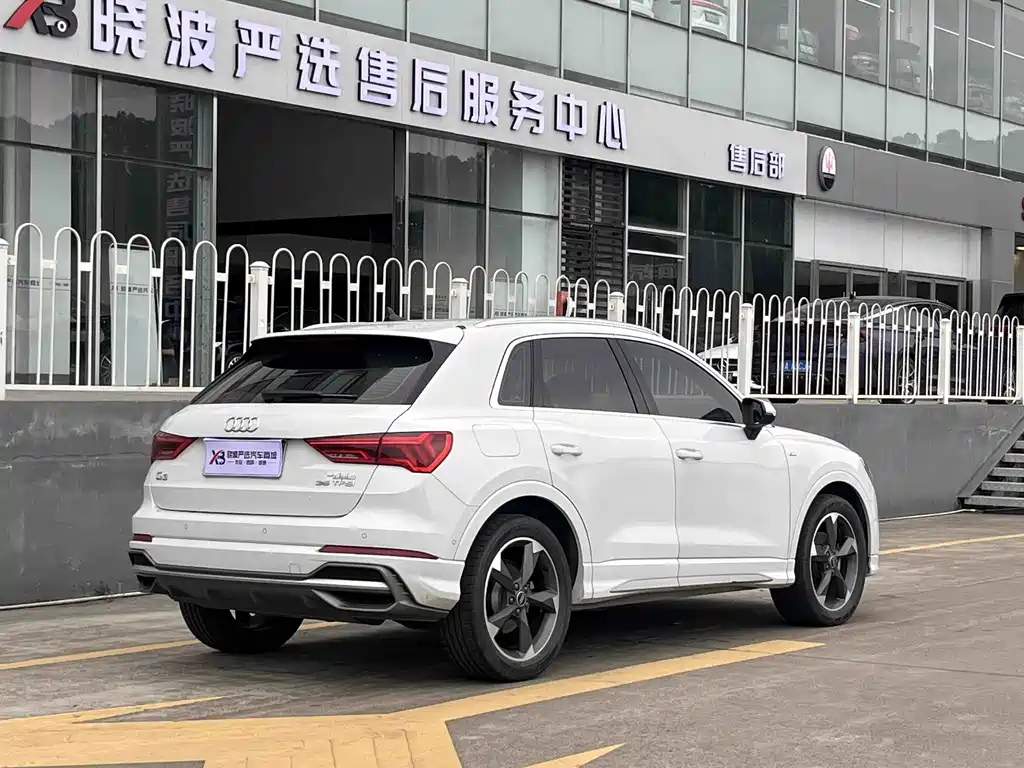 Audi Q3 2022 35 TFSI Fashionable and Dynamic купить на сайте DeffCars