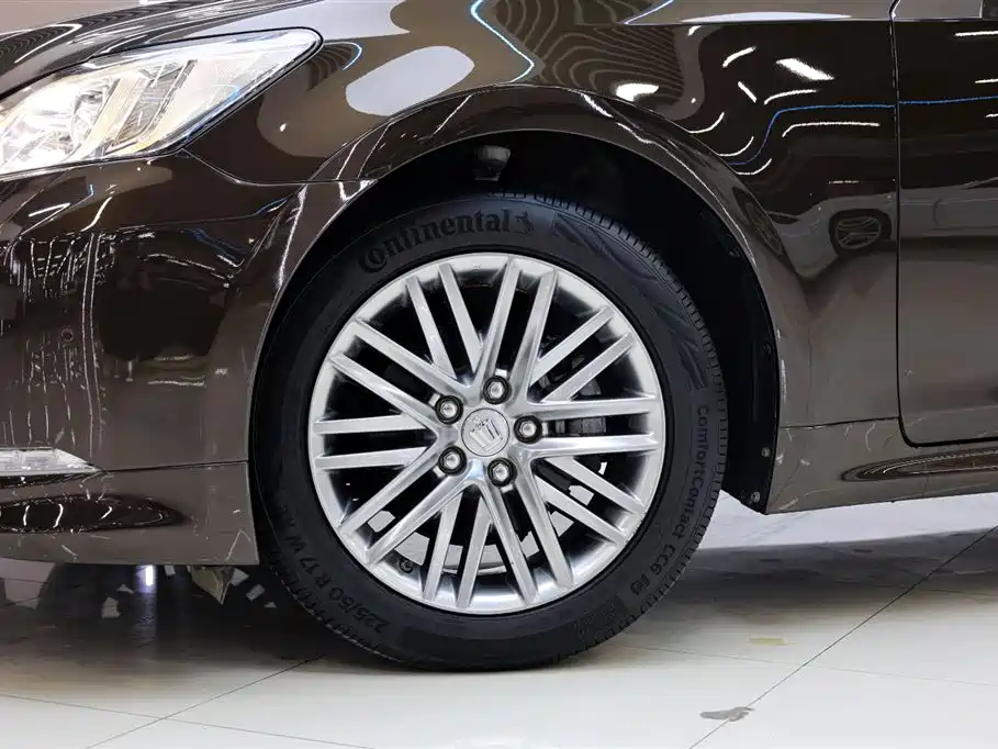 Crown 2017 2.0T Sports Edition купить на сайте DeffCars