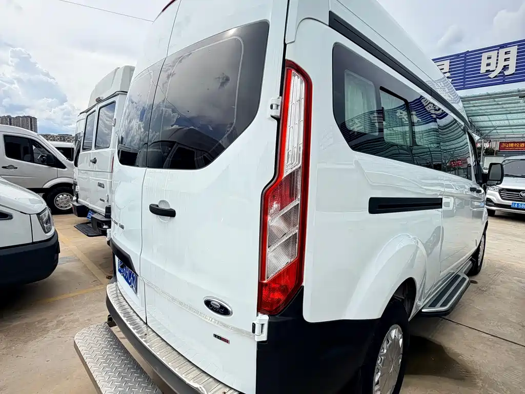 Transit 2019 2.0T diesel multi-functional commercial vehicle, central axle, mid-roof, 6-seater National VI купить на сайте DeffCars