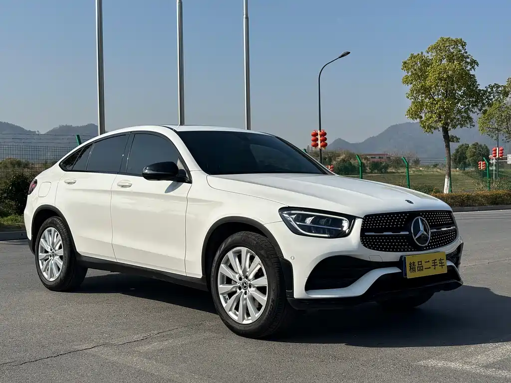 Mercedes-Benz GLC Coupe 2021 GLC 260 4MATIC Coupe SUV купить на сайте DeffCars
