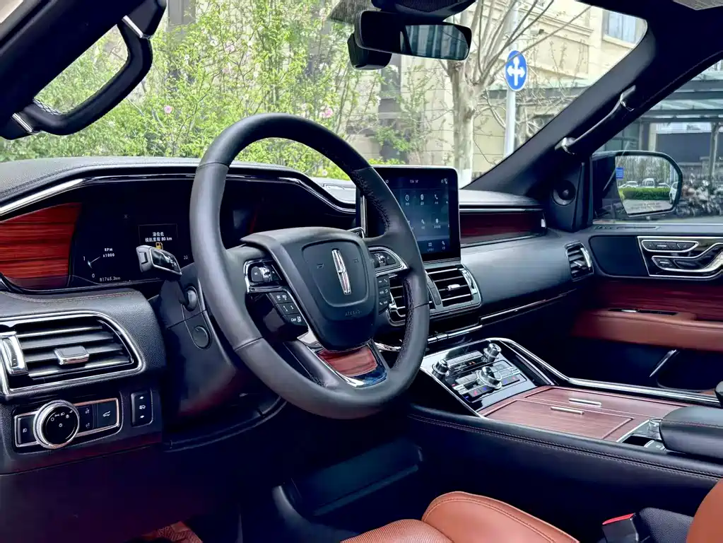 Navigator 2020 3.5T Long Axis Presidential Edition купить на сайте DeffCars