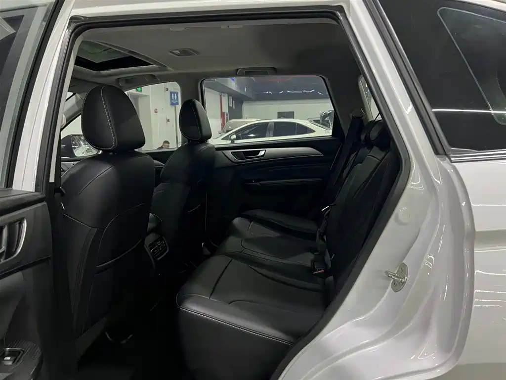 Haval M6 2021 PLUS 1.5T DCT luxury smart connected model купить на сайте DeffCars