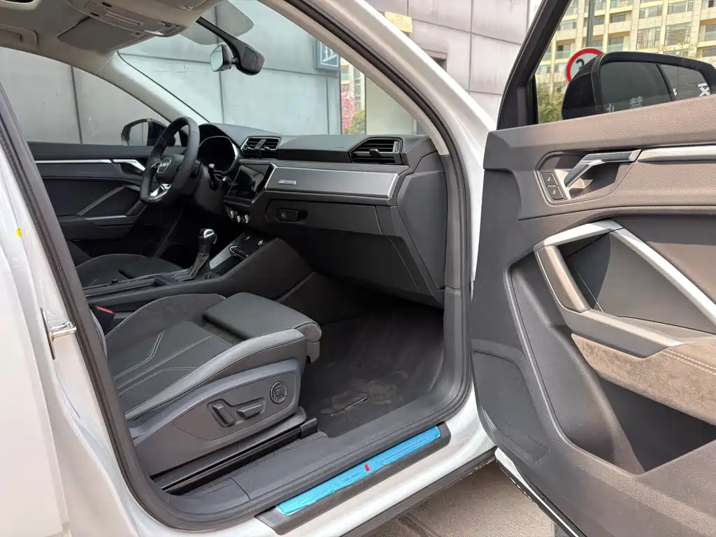 Audi Q3 Sportback 2022 40 TFSI Fashion Model купить на сайте DeffCars