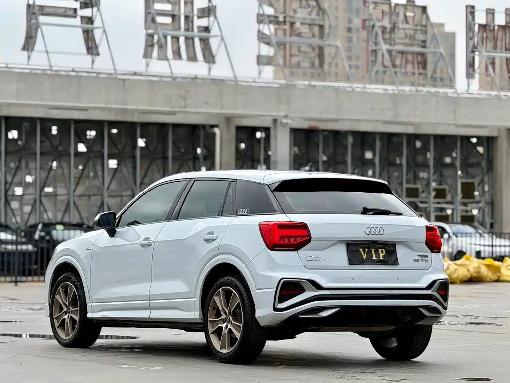 Audi Q2L 2022 35 TFSI fashionable and dynamic купить на сайте DeffCars