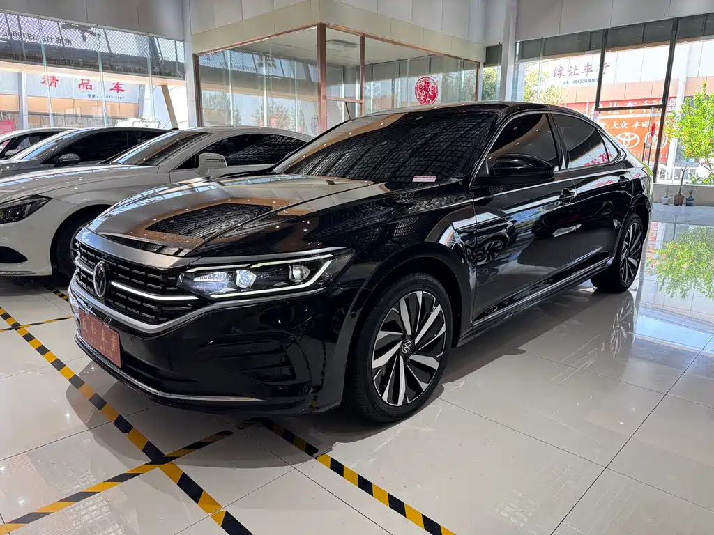 Passat 2022 330TSI Deluxe Edition купить на сайте DeffCars