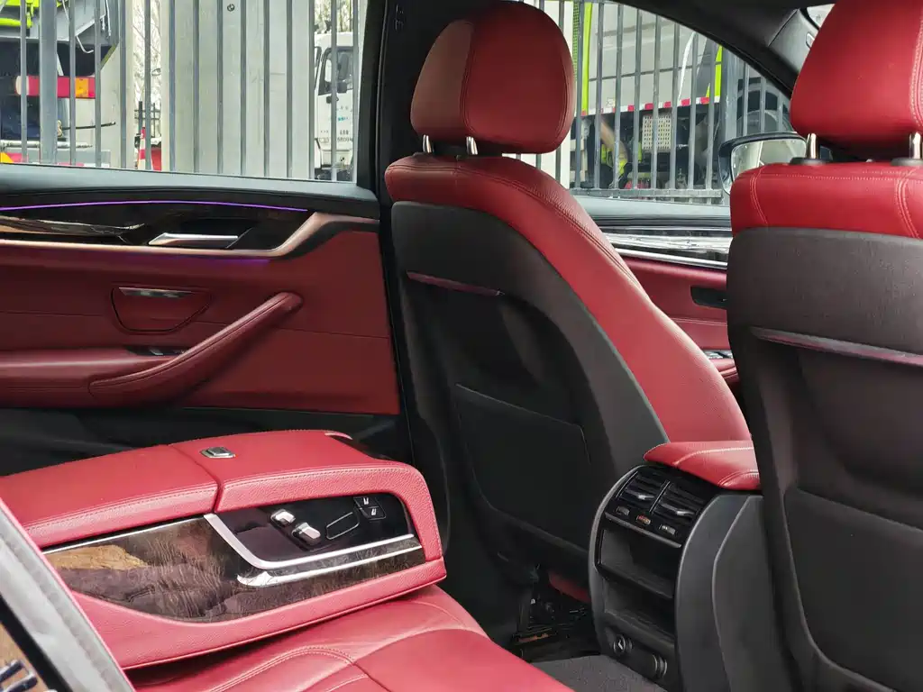 BMW 5 Series 2019 facelift 530Li leading M sports package купить на сайте DeffCars